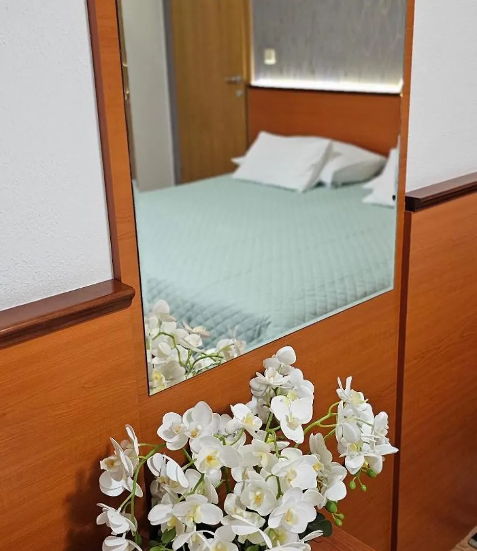 זאדאר Sobe/Rooms Riva