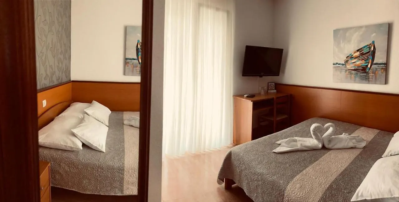 Sobe/Rooms Riva Zadar Bed & Breakfast