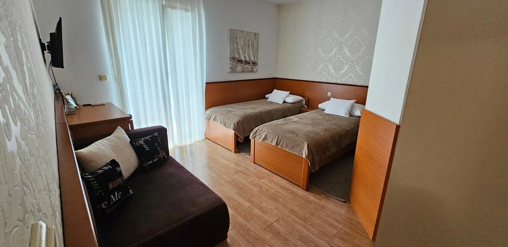 Sobe/Rooms Riva Zadar 3*,  Croatia