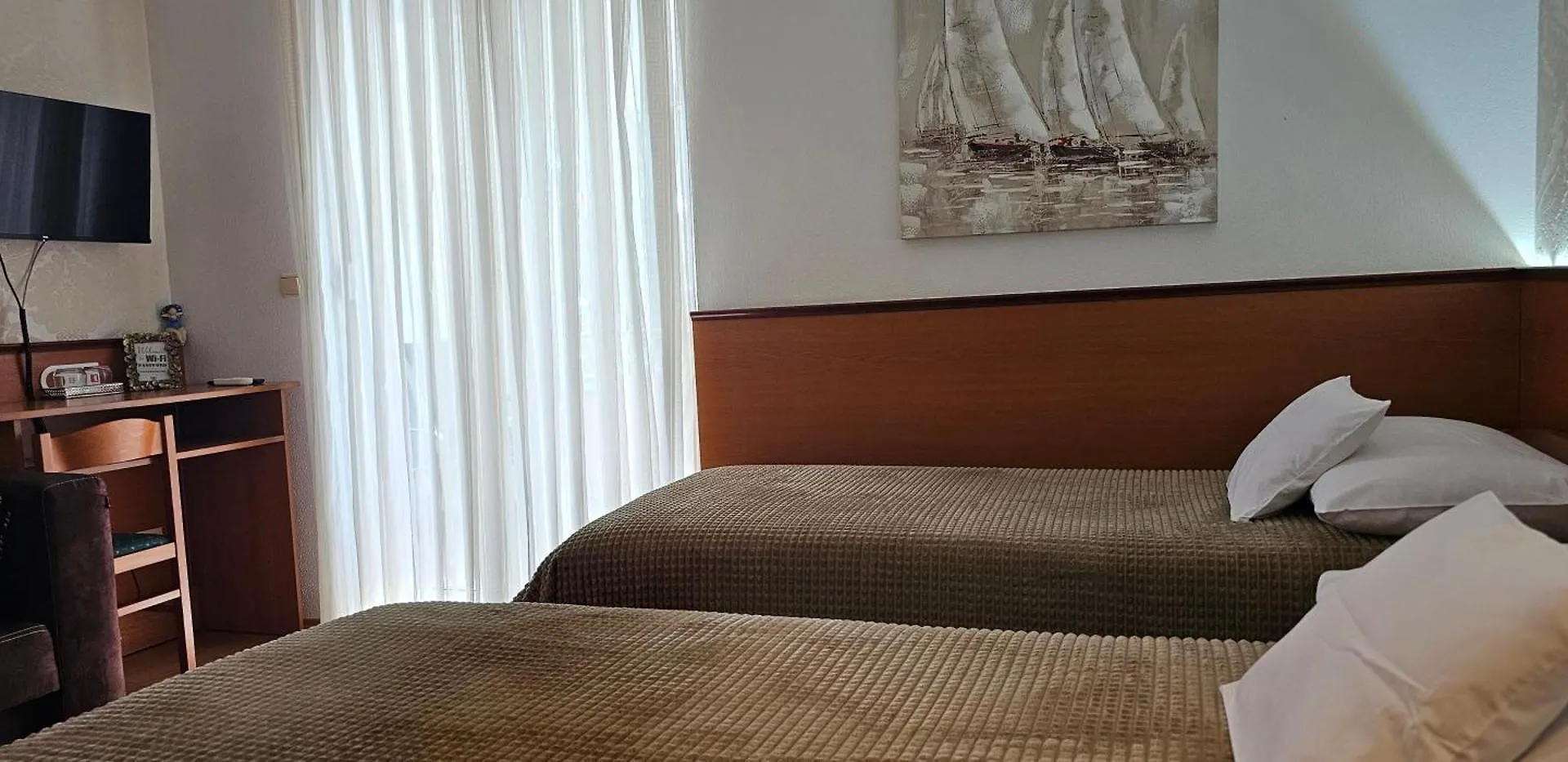 Sobe/Rooms Riva Zadar 3*,  Croatia