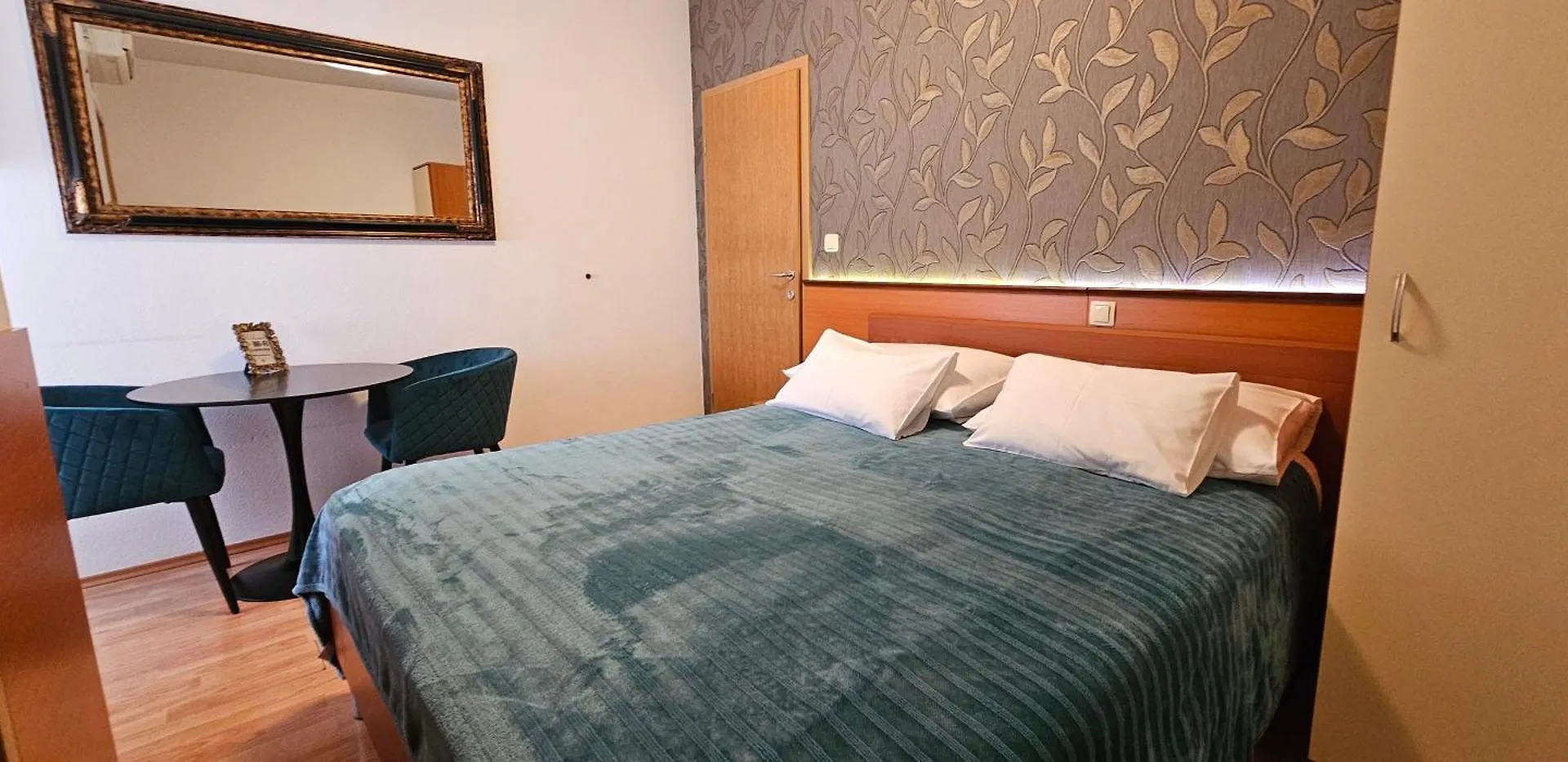 Sobe/Rooms Riva Zadar Croatia