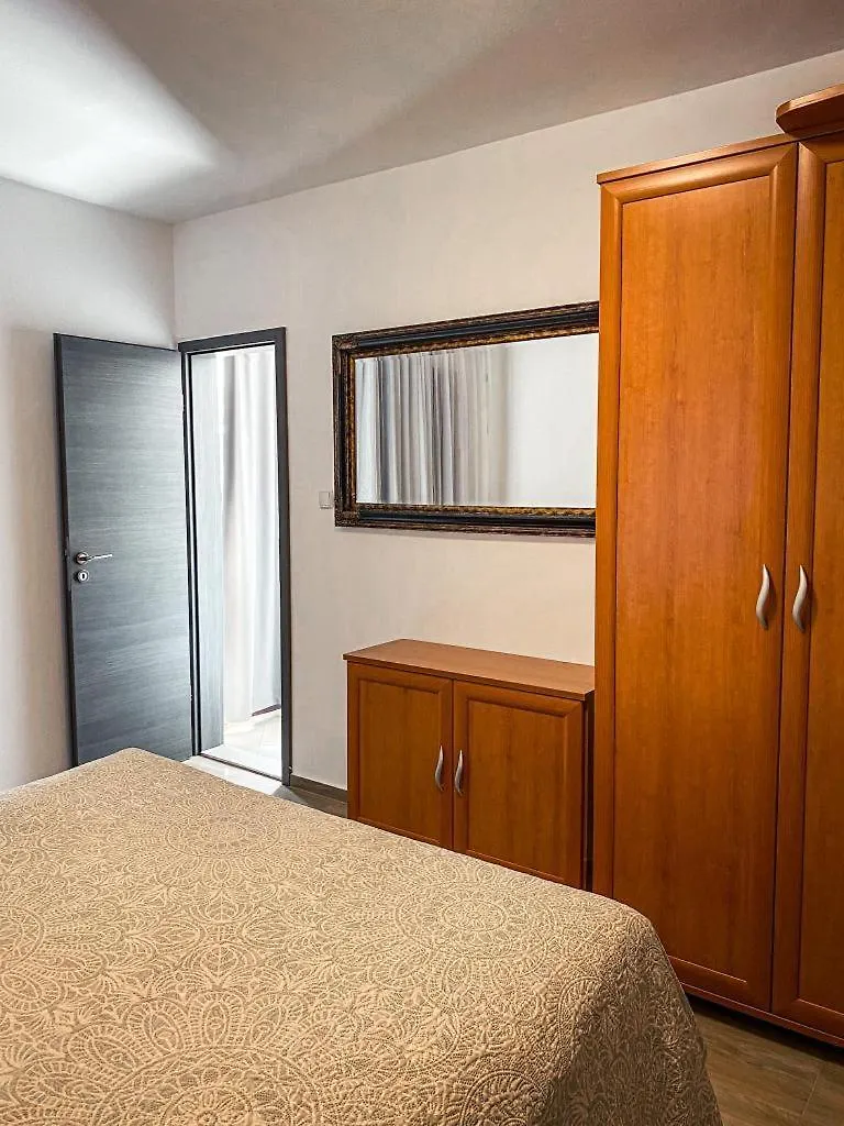 Bed & Breakfast Sobe/Rooms Riva Zadar